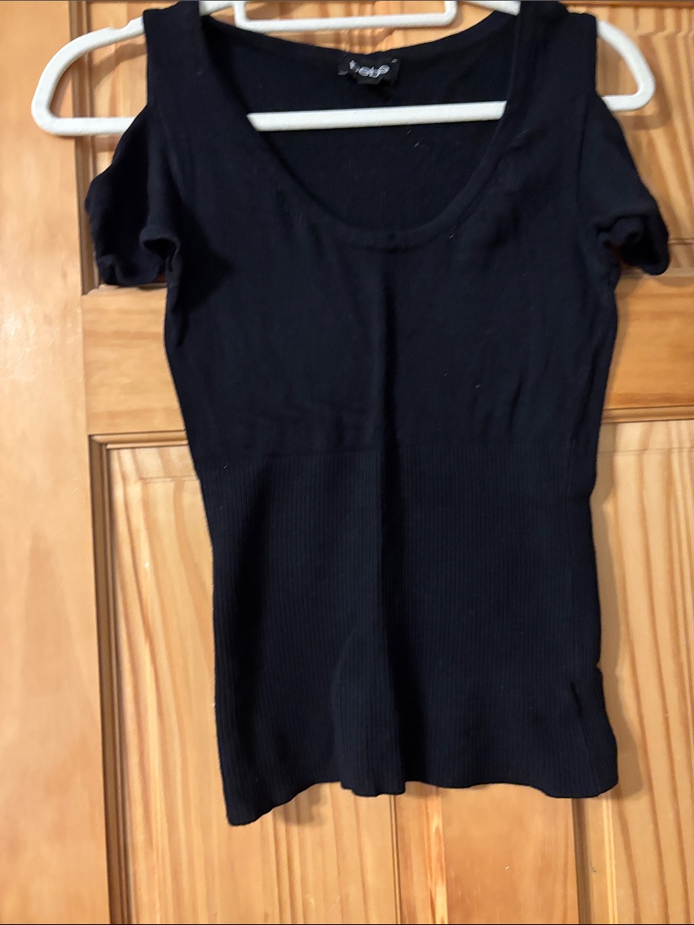 bebe Black Ribbed Cold-Shoulder Scoop Tank Top